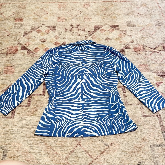 J. McLaughlin• blue zebra print top size small - Picture 13 of 13